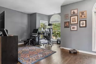 2527 N Washtenaw Ave, Chicago, IL 60647 - Photo 11