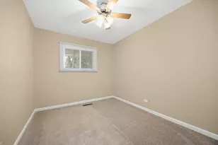 105 Rocklyn Ct, Bolingbrook, IL 60440 - Photo 17