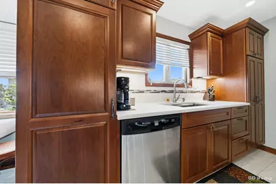 15155 Ridgeway Avenue, Midlothian, IL 60445 - Photo 11