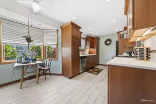 15155 Ridgeway Ave, Midlothian, IL 60445 - Photo 9