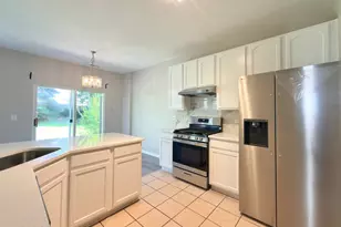 3989 Blackstone Dr, Aurora, IL 60504 - Photo 7
