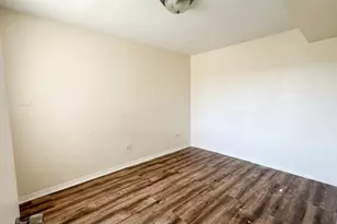 4954 S Kedvale Ave, Chicago, IL 60632 - Photo 7
