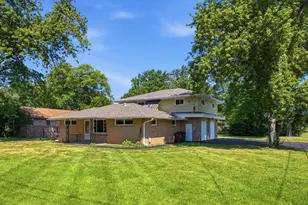 2802 15th St, Winthrop Harbor, IL 60096 - Photo 1