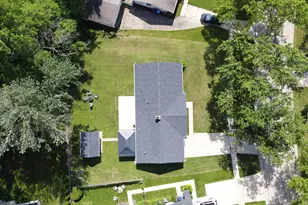 1927 Warwick Ln, Schaumburg, IL 60193 - Photo 37