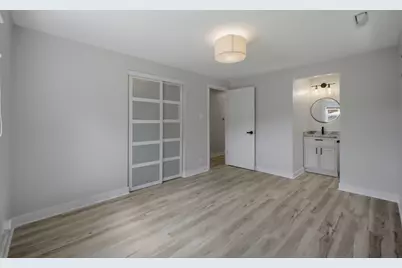 1927 Warwick Lane, Schaumburg, IL 60193 - Photo 17