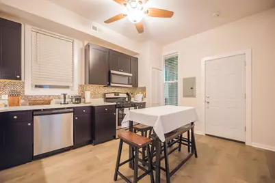 2251 W Belmont Avenue #2, Chicago, IL 60618 - Photo 5