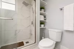2251 W Belmont Ave, Chicago, IL 60618 - Photo 7