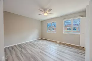 2730 N Greenview Ave, Chicago, IL 60614 - Photo 17