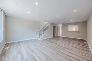 2730 N Greenview Ave, Chicago, IL 60614 - Photo 15