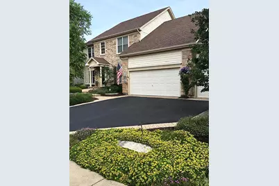 823 Columbia Circle, North Aurora, IL 60542 - Photo 3