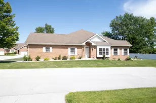 3641 193rd Pl, Lansing, IL 60438 - Photo 1