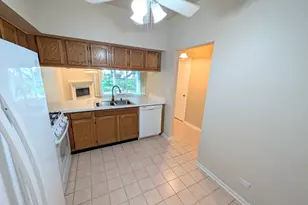 1339 Cranbrook Ct, Schaumburg, IL 60193 - Photo 9