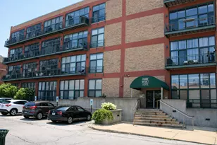 1727 S Indiana Ave, Chicago, IL 60616 - Photo 1