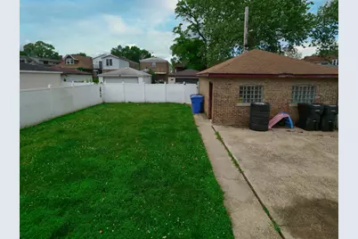 8126 S Chappel Avenue, Chicago, IL 60617 - Photo 35