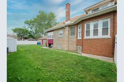 8126 S Chappel Avenue, Chicago, IL 60617 - Photo 33