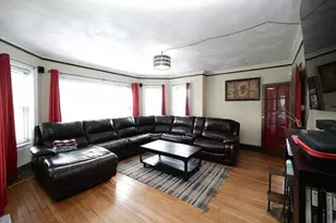 8126 S Chappel Ave, Chicago, IL 60617 - Photo 3