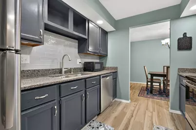 1111 E Jefferson Street #9, Bloomington, IL 61701 - Photo 11