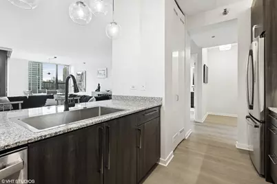 501 N Clinton Street #704, Chicago, IL 60654 - Photo 13