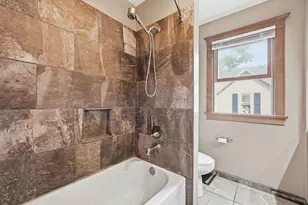 924 Prospect St, Dekalb, IL 60115 - Photo 15