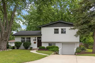 6029 Grand Ave, Downers Grove, IL 60516 - Photo 1
