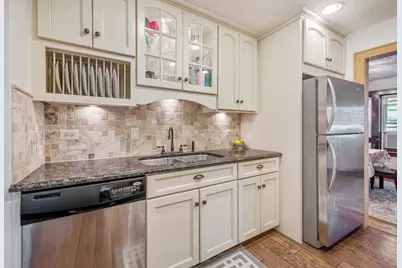 1078 Greenview Avenue, Des Plaines, IL 60016 - Photo 9