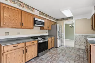 213 Campbell Dr, Bolingbrook, IL 60440 - Photo 5