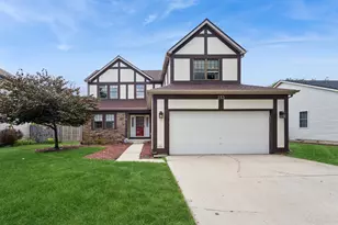213 Campbell Dr, Bolingbrook, IL 60440 - Photo 1