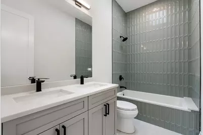 1442 W Fletcher Street, Chicago, IL 60657 - Photo 35