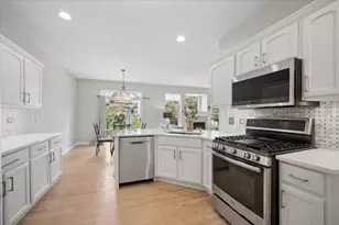 294 Larsdotter Ln, Geneva, IL 60134 - Photo 9
