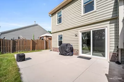 208 Iris Drive, Streamwood, IL 60107 - Photo 15