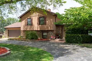 2904 Scott Ave, McHenry, IL 60050 - Photo 1