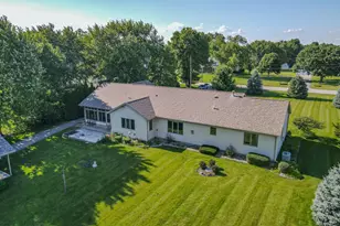 415 E Southmor Rd, Morris, IL 60450 - Photo 11