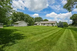 415 E Southmor Rd, Morris, IL 60450 - Photo 53