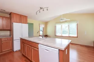 415 E Southmor Rd, Morris, IL 60450 - Photo 21