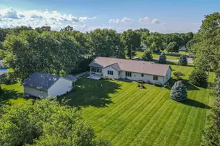 415 E Southmor Rd, Morris, IL 60450 - Photo 9
