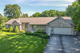 415 E Southmor Rd, Morris, IL 60450 - Photo 1
