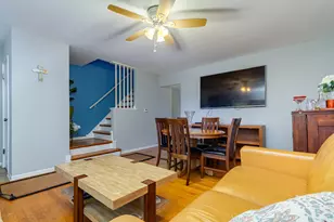 1823 Dobson St, Evanston, IL 60202 - Photo 3