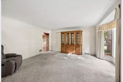 253 Northwood Road, Riverside, IL 60546 - Photo 5