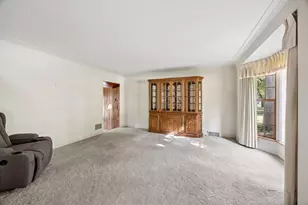 253 Northwood Rd, Riverside, IL 60546 - Photo 5