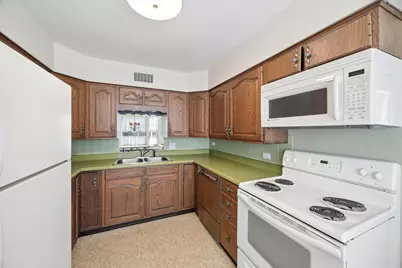 253 Northwood Road, Riverside, IL 60546 - Photo 11