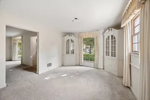 253 Northwood Rd, Riverside, IL 60546 - Photo 9