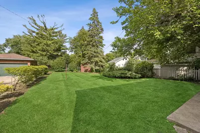 253 Northwood Road, Riverside, IL 60546 - Photo 27