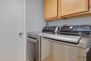 3209 N Daniels Ct, Arlington Heights, IL 60004 - Photo 7