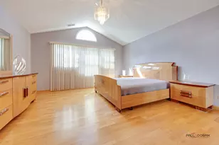 3209 N Daniels Ct, Arlington Heights, IL 60004 - Photo 21