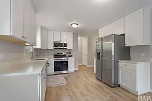 16 Elm Ave, Fox Lake, IL 60020 - Photo 5