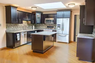 17245 Grange Dr, Orland Park, IL 60467 - Photo 5
