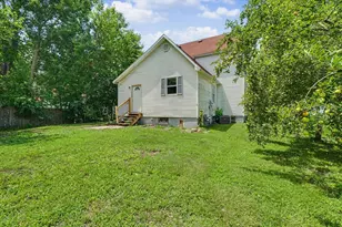 210 S Lott Blvd, Gibson City, IL 60936 - Photo 3