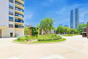 1355 N Sandburg Terrace, Chicago, IL 60610 - Photo 15