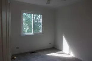 1340 Burke Ln, South Elgin, IL 60177 - Photo 7