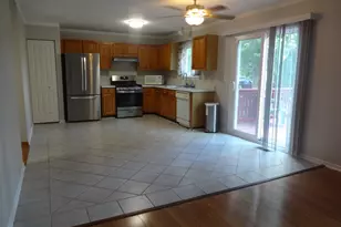 1340 Burke Ln, South Elgin, IL 60177 - Photo 3